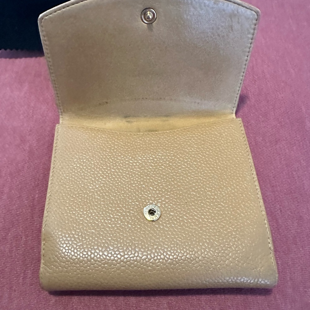 CHANEL Beige Leather wallet - Picture 7 of 13